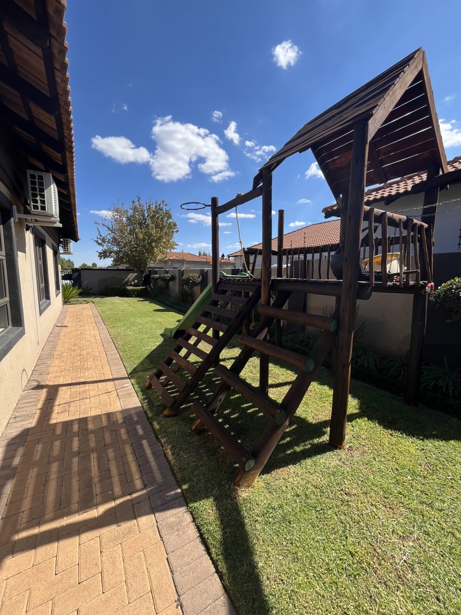 3 Bedroom Property for Sale in Baillie Park North West